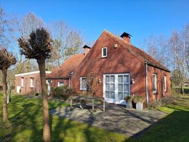 Einfamilienhaus zum Kauf 219.000 € 6 Zimmer 138 m² 1.899 m² Grundstück frei ab 01.10.2025 Jheringsfehn Moormerland 26802