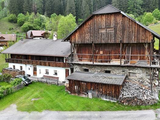 Bauernhof zum Kauf 1.800.000 € 520.000 m² Grundstück Rasen   Antholz 39030
