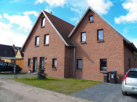 Haus zum Kauf provisionsfrei 410.000 € 5 Zimmer 202 m² 468 m² Grundstück Pestalozzi Straße 17 A B C Waren Waren (Müritz) 17192