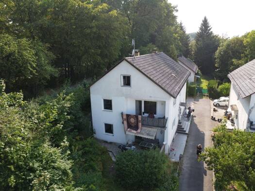 Mehrfamilienhaus zum Kauf 449.000 € 10 Zimmer 248,2 m² 619 m² Grundstück Frauenbrünnl Straubing 94315