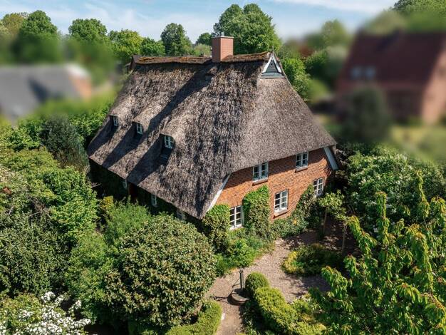 Haus zum Kauf 598.500 € 7 Zimmer 194 m² 1.927 m² Grundstück frei ab sofort Brügge 24582