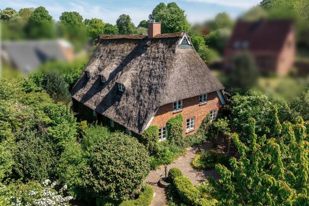 Haus zum Kauf 598.500 € 7 Zimmer 194 m² 1.927 m² Grundstück frei ab sofort Brügge 24582