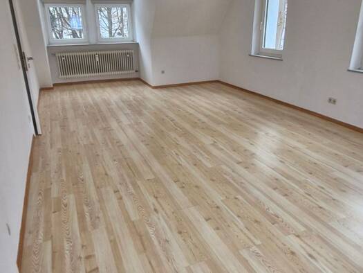 Wohnung zur Miete 500 € 3 Zimmer 92,7 m² Geschoss 2/3 frei ab sofort Eschenbach Pommelsbrunn 91224