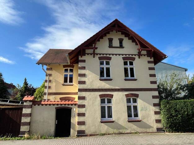 Einfamilienhaus zum Kauf 265.000 € 3 Zimmer 105 m² 650 m² Grundstück frei ab 01.05.2026 Hoyerswerda 02977