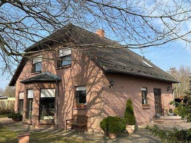 Einfamilienhaus zum Kauf 385.000 € 6 Zimmer 150 m² 3.256 m² Grundstück frei ab 01.06.2026 Gützkow 17506