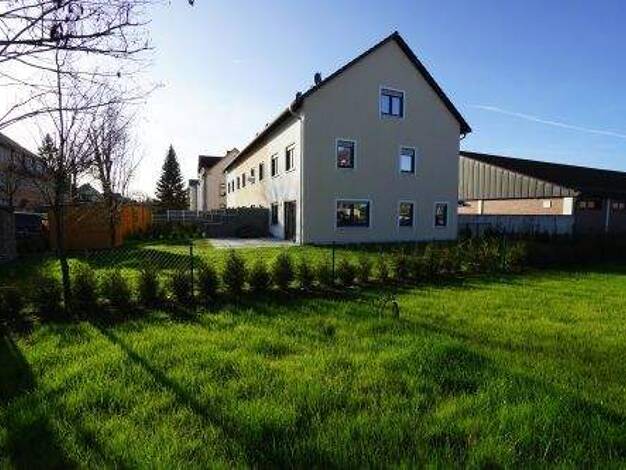 Reihenendhaus zur Miete 1.750 € 5 Zimmer 145 m² 120 m² Grundstück frei ab 01.05.2026 Prof.-Joliot-Curie-Straße 24 Pirna 01796