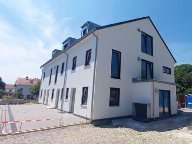 Reihenmittelhaus zum Kauf - Erstbezug provisionsfrei 943.000 € 5 Zimmer 142,8 m² 200,1 m² Grundstück St. Kolomann Str. 23 Wörth Wörth 85457