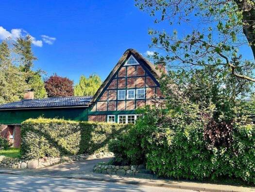 Mehrfamilienhaus zum Kauf 1.490.000 € 13 Zimmer 362 m² 820 m² Grundstück frei ab sofort Quickborn 25451