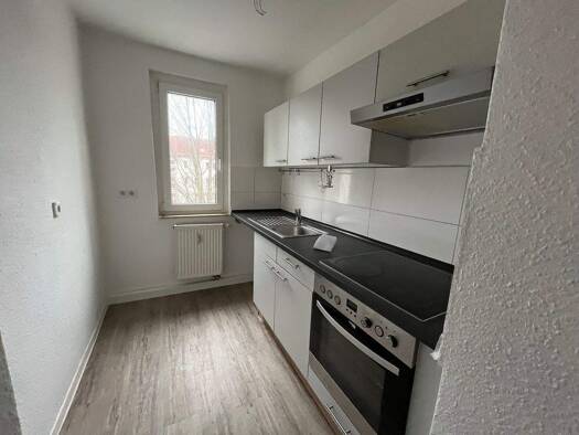 Wohnung zur Miete 319 € 3 Zimmer 60 m² 3. Geschoss frei ab sofort Fritz Heckert Str. 16-24 Marienthal Zwickau 08060