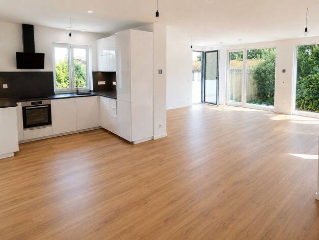Wohnung zur Miete 1.260 € 4,5 Zimmer 117 m² EG frei ab 01.10.2026 Hemau 93155