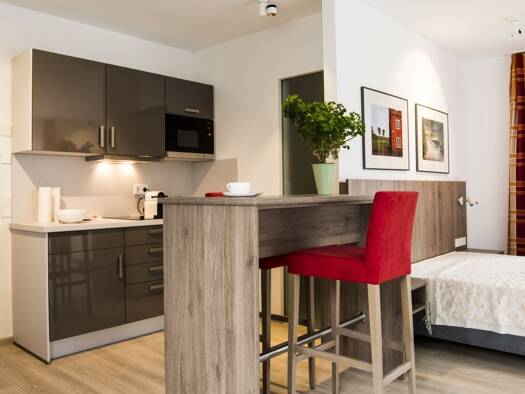 Wohnung zur Miete 1.950 € 1 Zimmer 36 m² 1. Geschoss Bogenhausen München 81929