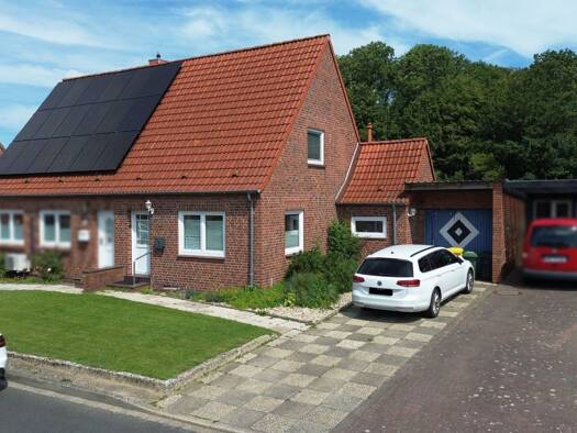 Doppelhaushälfte zum Kauf 215.000 € 3 Zimmer 71 m² 476 m² Grundstück frei ab sofort Husum 25813