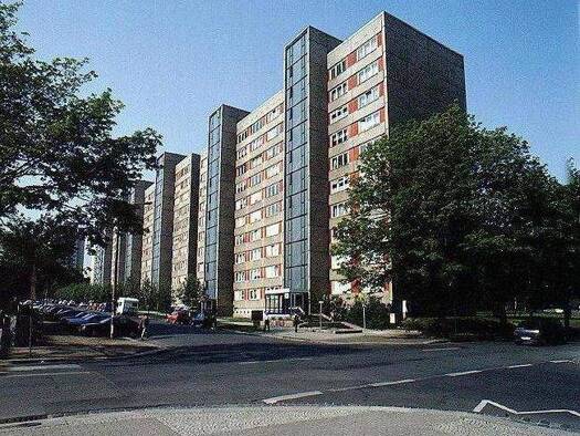 Wohnung zur Miete 685 € 3 Zimmer 80,3 m² 4. Geschoss frei ab 01.05.2026 Hochschulstr. 42 Südvorstadt-Ost Dresden 01069