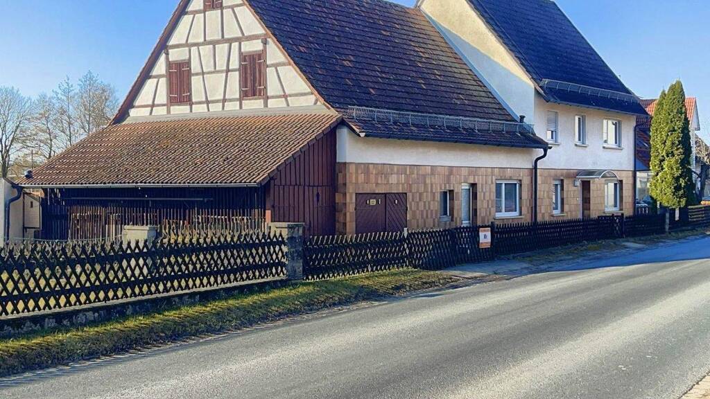 Einfamilienhaus zum Kauf 207.500 € 6 Zimmer 170 m² 638 m² Grundstück frei ab sofort Frohnhofer Hauptstr. 5 Frohnhof Eckental 90542