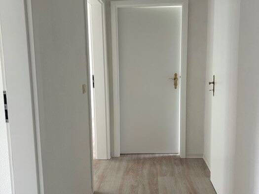 Wohnung zur Miete 370 € 3 Zimmer 56 m² 1. Geschoss Utastraße 6 Naumburg Naumburg (Saale) 06618