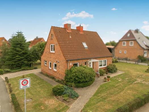 Haus zum Kauf 230.000 € 3,5 Zimmer 94,9 m² 865 m² Grundstück frei ab sofort Rieseby 24354