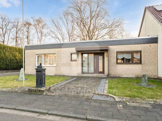 Bungalow zum Kauf 299.000 € 4 Zimmer 138,6 m² 539 m² Grundstück Niederaußem Bergheim 50129