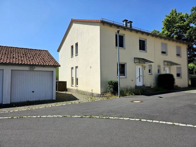 Doppelhaushälfte zum Kauf 295.000 € 5 Zimmer 143,5 m² 265 m² Grundstück Eschenbach Eschenbach in der Oberpfalz 92676