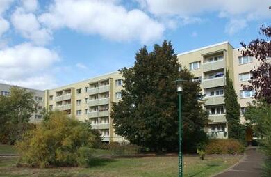 Wohnung zur Miete 376 € 2 Zimmer 59,7 m² 3. Geschoss frei ab 01.07.2025 Rosa-Luxemburg-Allee 23 Hohenstücken Brandenburg 14772