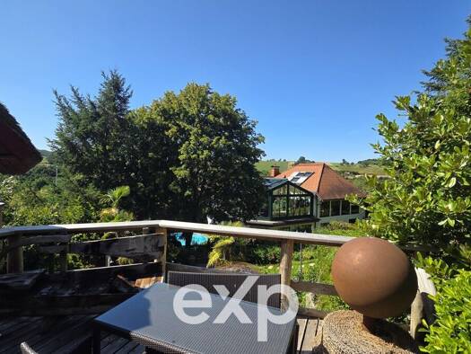 Villa zum Kauf 10 Zimmer 891 m² 6.413 m² Grundstück Dippach Eltmann 97483