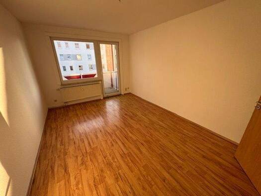 Wohnung zur Miete 359 € 2 Zimmer 55 m² 2. Geschoss frei ab sofort Wermsdorf 04779