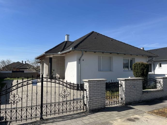 Bungalow zum Kauf provisionsfrei 292.000 € 5 Zimmer 150 m²<br/>Wohnfläche 700 m²<br/>Grundstück Pápa 8500