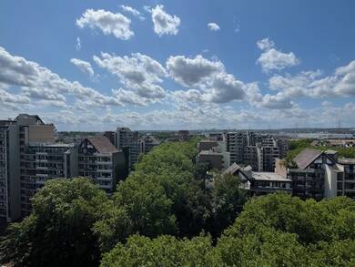 Wohnung zur Miete 820 € 2 Zimmer 63 m² 12. Geschoss Ostlandstraße 46 Weiden Köln 50858