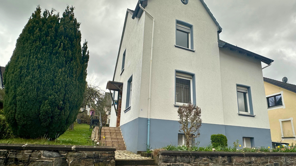 Mehrfamilienhaus zum Kauf 169.000 € 4 Zimmer 120 m² 549 m² Grundstück Evingsen Altena 58762