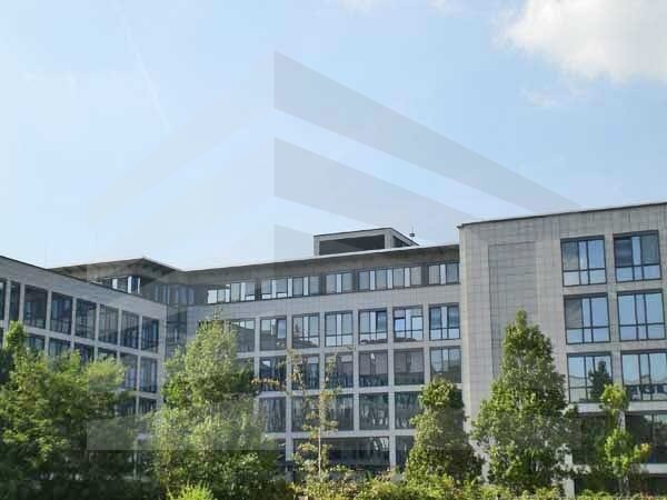 Bürofläche zur Miete 9,50 € 526 m²<br/>Bürofläche ab 526 m²<br/>Teilbarkeit Zepplinheim Neu-Isenburg 63263