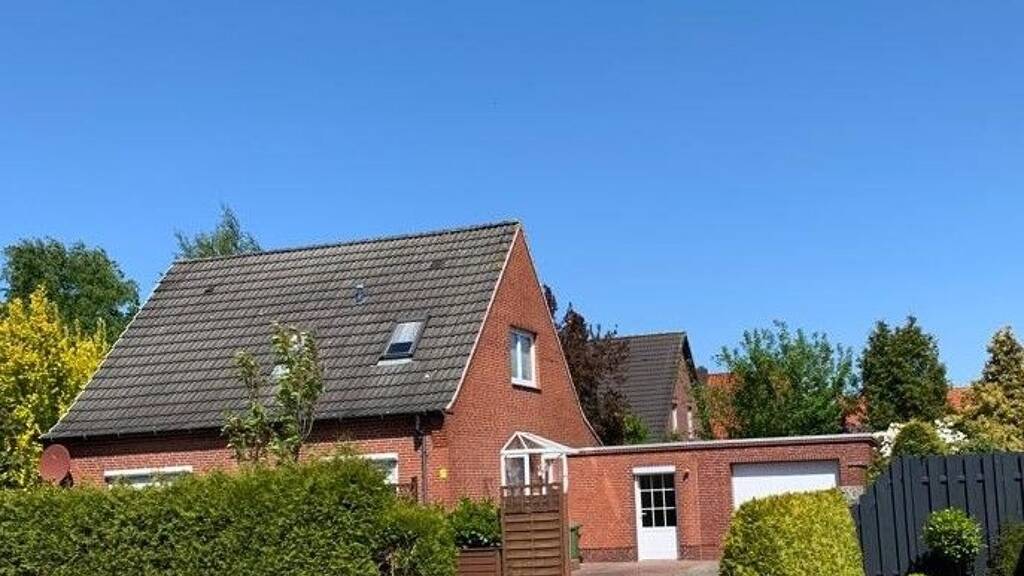 Einfamilienhaus zum Kauf 219.000 € 5 Zimmer 125 m² 650 m² Grundstück frei ab sofort Hage 26524