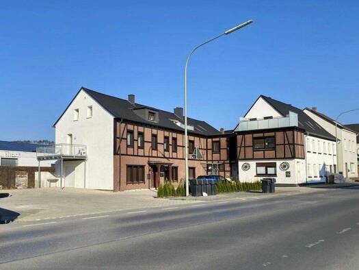 Mehrfamilienhaus zum Kauf 1.590.000 € 777 m² 970 m² Grundstück Neheim-Hüsten Arnsberg / Hüsten 59759