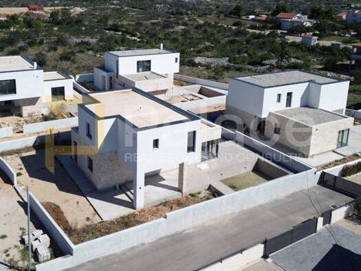 Haus zum Kauf 2.000.000 € 4 Zimmer 142 m² Sibenik