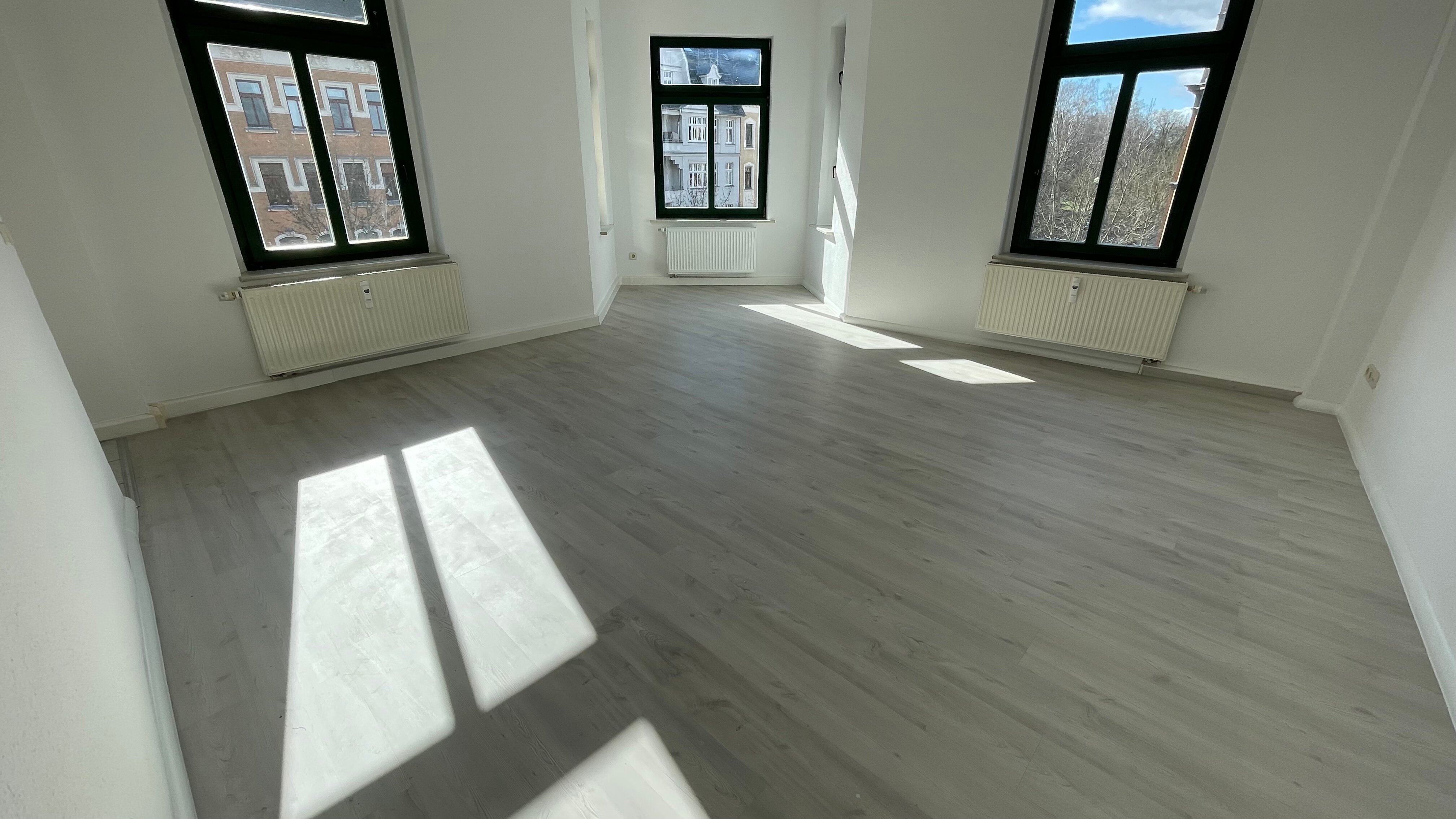 Studio zur Miete 240 € 2 Zimmer 47,9 m²<br/>Wohnfläche 3.<br/>Geschoss 01.03.2025<br/>Verfügbarkeit Weststr. 112 Altendorf 926 Chemnitz 09116