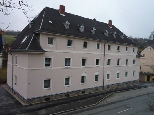 Wohnung zur Miete 340 € 2 Zimmer 55 m² 3 Geschosse frei ab sofort Hauptstraße 50 Vielau Reinsdorf 08141