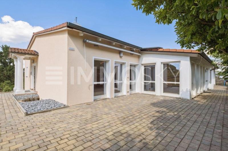 Einfamilienhaus zum Kauf 799.000 € 8 Zimmer 274 m²<br/>Wohnfläche 1.100 m²<br/>Grundstück Lappersdorf Lappersdorf 93138