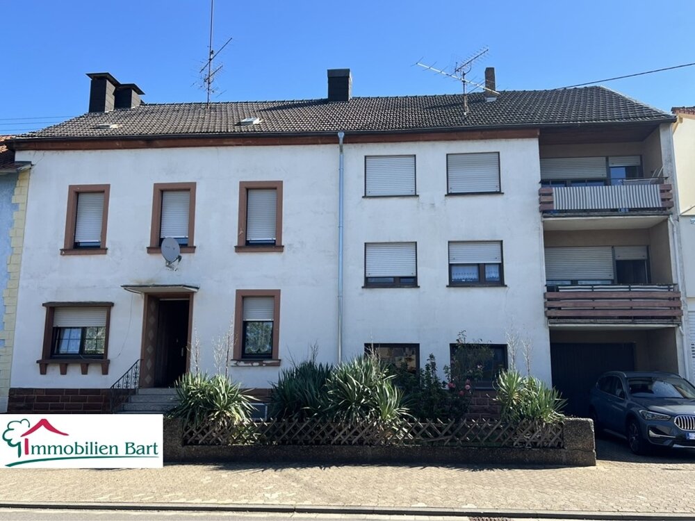 Mehrfamilienhaus zum Kauf 325.000 € 11 Zimmer 300 m²<br/>Wohnfläche 638 m²<br/>Grundstück Besseringen Merzig 66663