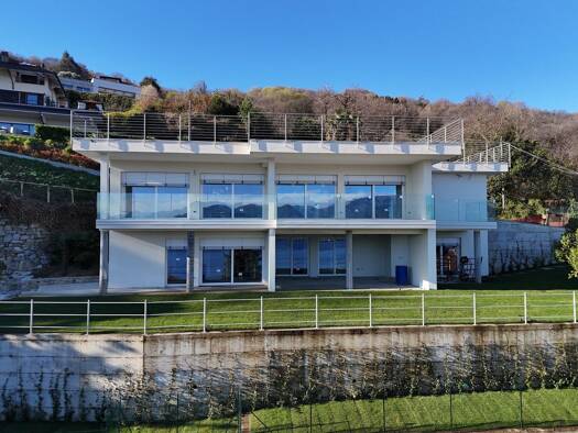 Villa zum Kauf - Erstbezug 2.360.000 € 7 Zimmer 200 m² 1.400 m² Grundstück frei ab sofort VIA CASE SPARSE Stresa