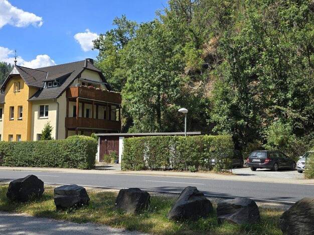 Mehrfamilienhaus zum Kauf 194.000 € 10 Zimmer 264 m² 2.862 m² Grundstück Leutenberg 07338