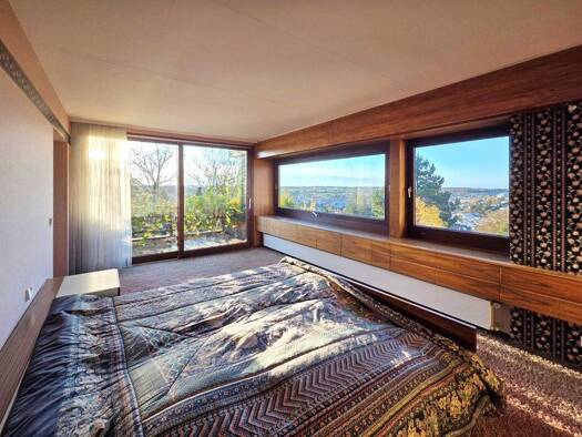 Einfamilienhaus zum Kauf 990.000 € 7,5 Zimmer 270 m² 933 m² Grundstück Ramtel Leonberg 71229