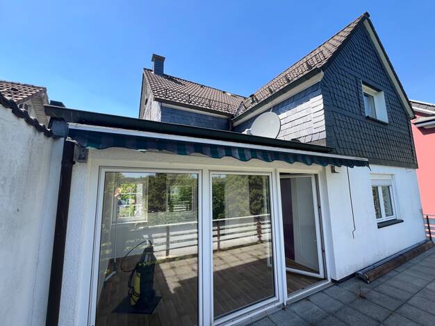 Haus zum Kauf 325.000 € 9 Zimmer 276 m² 319 m² Grundstück Gummersbach 51643
