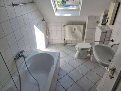 Wohnung zur Miete 745 € 3 Zimmer 95 m² Dachgeschoss, 2. Geschoss Baesweiler 52499