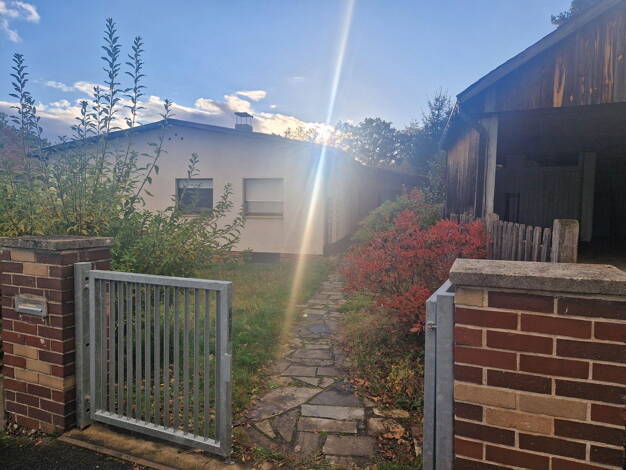 Bungalow zum Kauf provisionsfrei 199.000 € 6 Zimmer 130 m² 674 m² Grundstück Neuhaus Windischeschenbach 92670