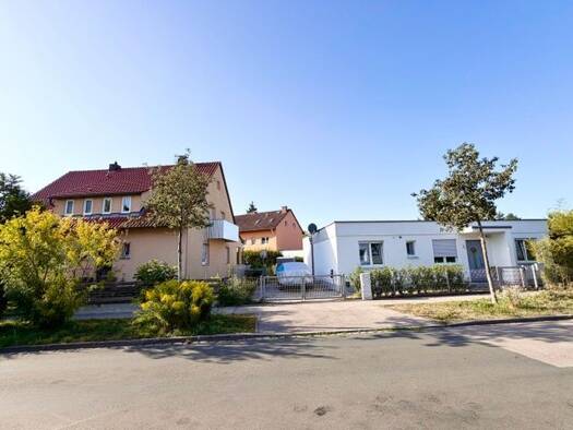 Einfamilienhaus zum Kauf 1.150.000 € 10 Zimmer 200 m² 833 m² Grundstück frei ab sofort Schwabach Schwabach 91126