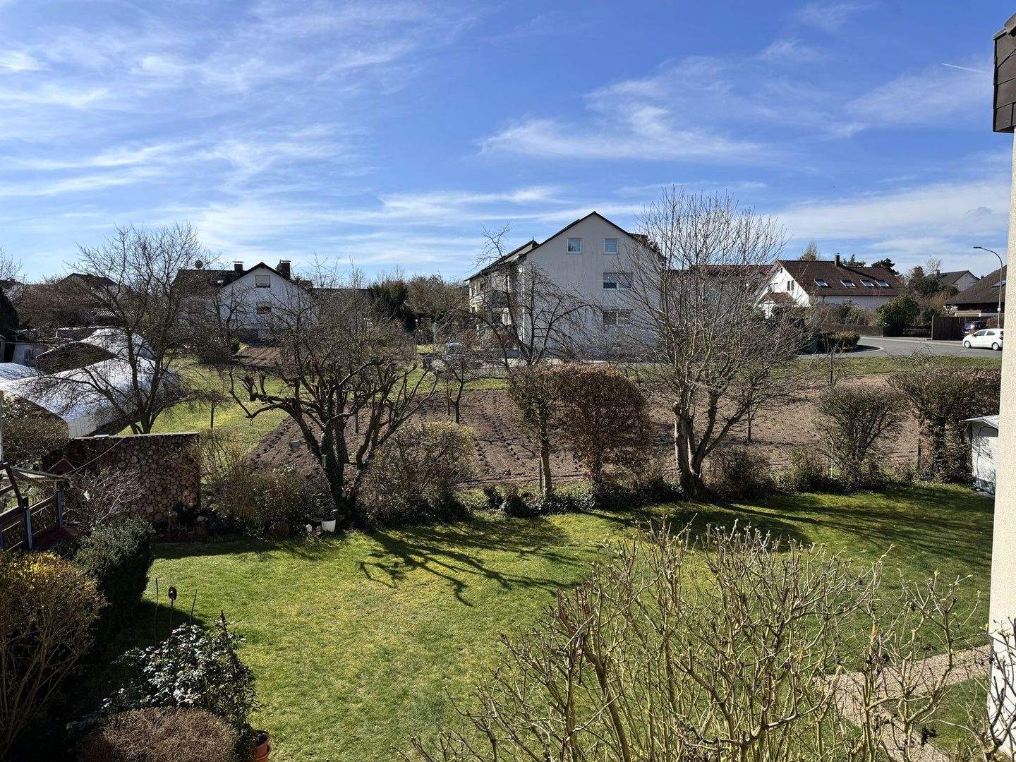 Immobilie in Hemhofen - Großzügige und helle 3,5-Zimmer-Wohnung mit Südbalkon und PKW-Garage in ruhiger und beliebter Lage von Hemhofen - Bild 3