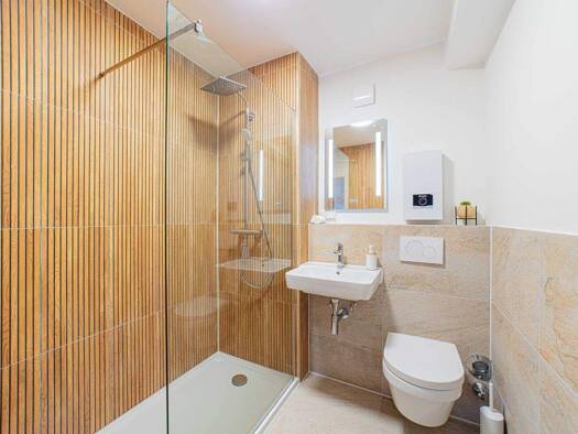 WG-Zimmer zur Miete Wohnen auf Zeit 570 € 23,2 m² 3. Geschoss frei ab 15.01.2026 Kreutzerstraße 68 St Leonhard Nürnberg 90439