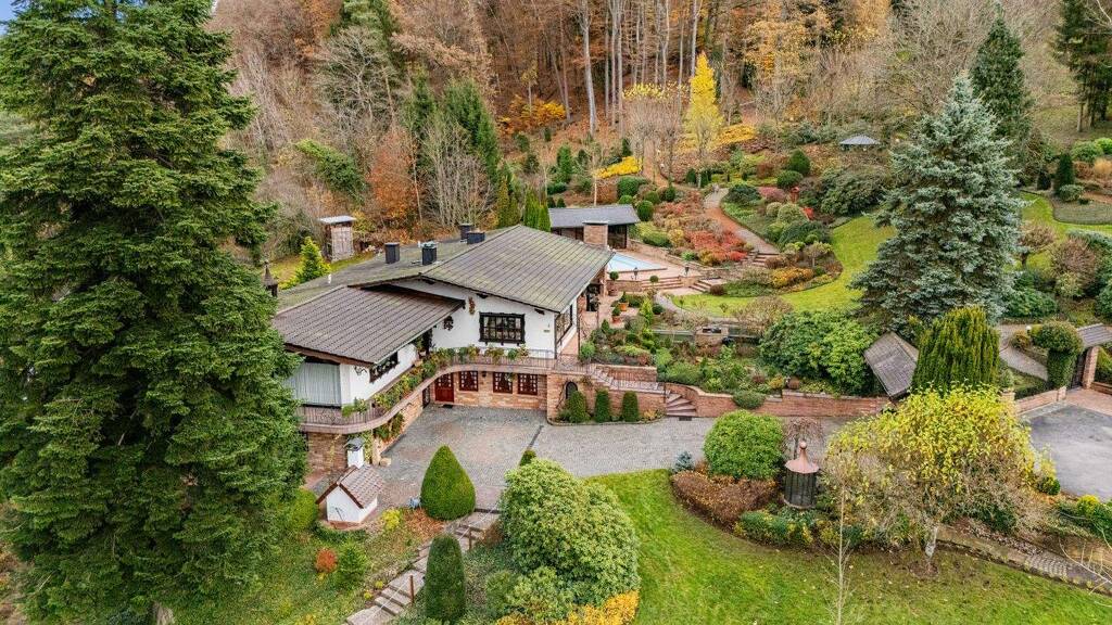 Villa zum Kauf 9 Zimmer 283 m² 9.779 m² Grundstück Thaleischweiler-Fröschen 66987