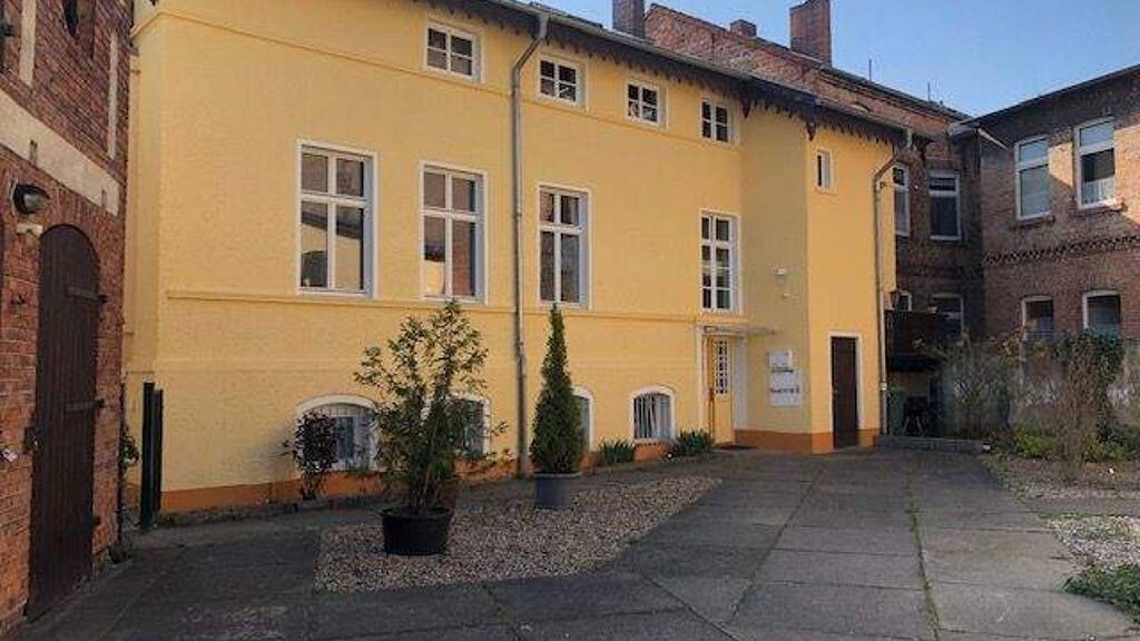 Wohnung zur Miete 870 € 3 Zimmer 116 m² EG frei ab 01.03.2026 Stendal 39576