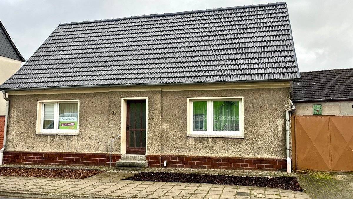 Einfamilienhaus zum Kauf 300.000 € 5 Zimmer 250 m²<br/>Wohnfläche 2.700 m²<br/>Grundstück Kropstädt Lutherstadt Wittenberg 06889