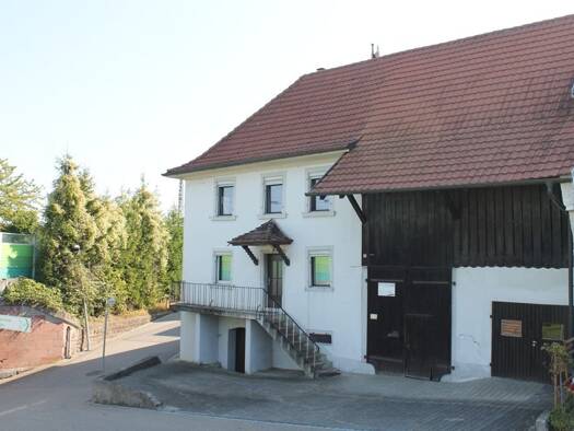 Einfamilienhaus zum Kauf 299.000 € 7 Zimmer 115 m² 551 m² Grundstück Rheinweiler Bad Bellingen / Rheinweiler 79415