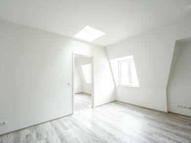 Maisonette zur Miete - Erstbezug 1.463 € 4 Zimmer 133 m² Dachgeschoss, 2. Geschoss frei ab 01.08.2025 Leipziger Straße 199 Frankfurt Frankfurt (Oder) 15230